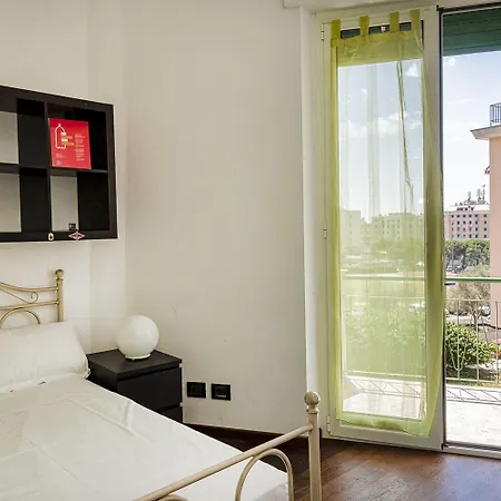 Appartamento Sturla With Balcony By Wonderful Italy *