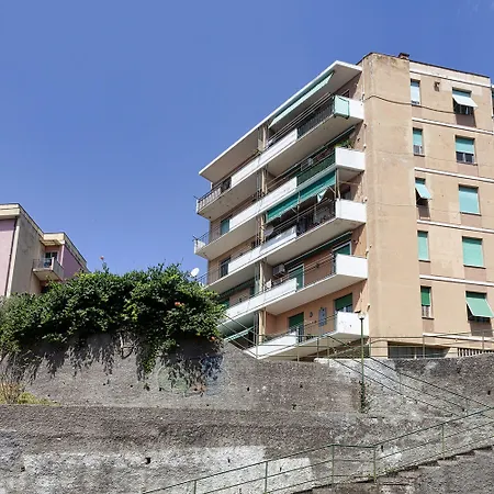 Appartamento Sturla With Balcony By Wonderful Italy